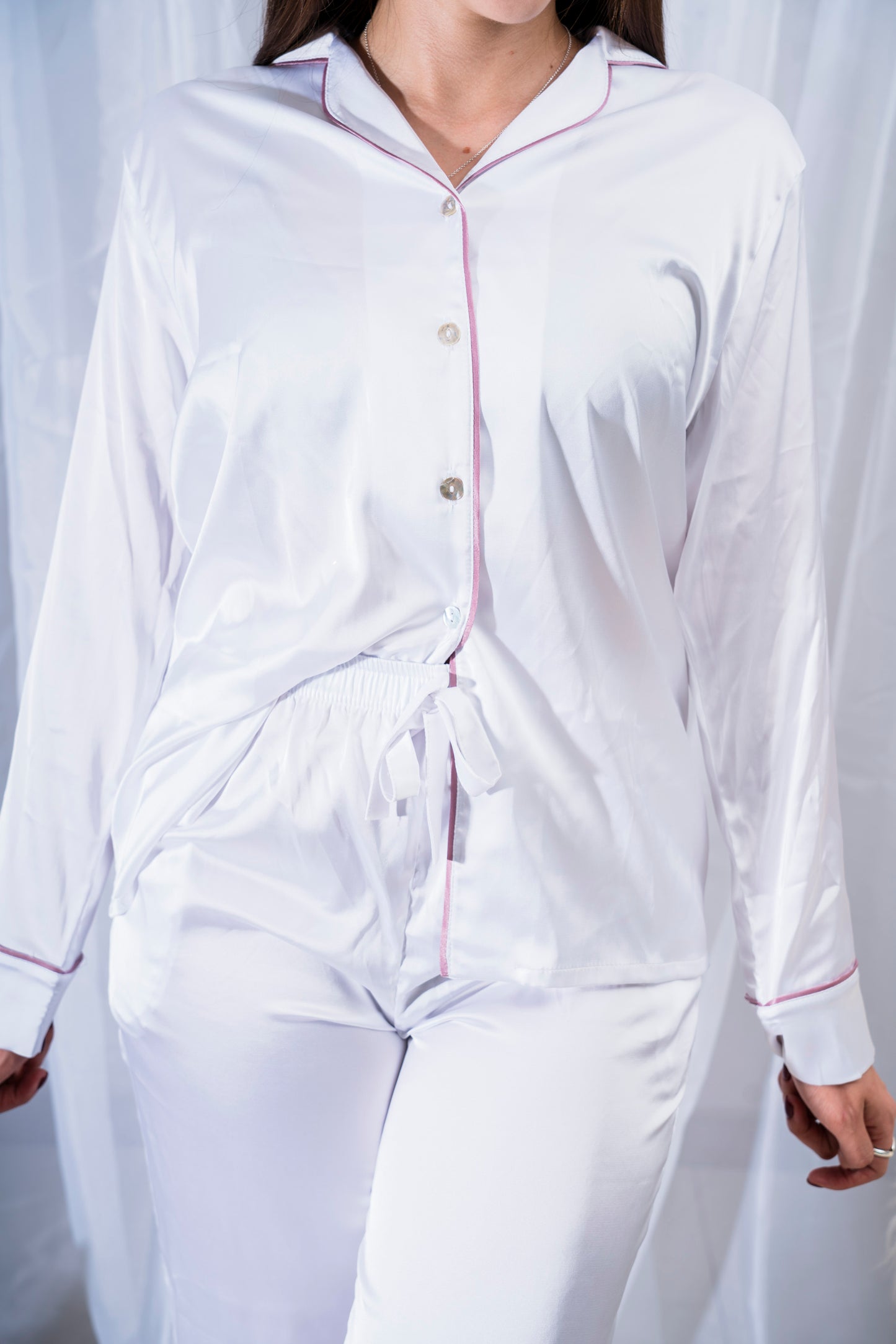 Blanca Bordado Rosa